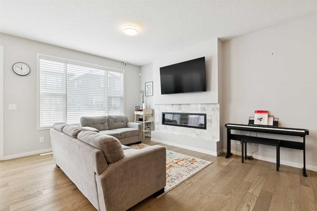 Picture for 7262 11 Avenue SW