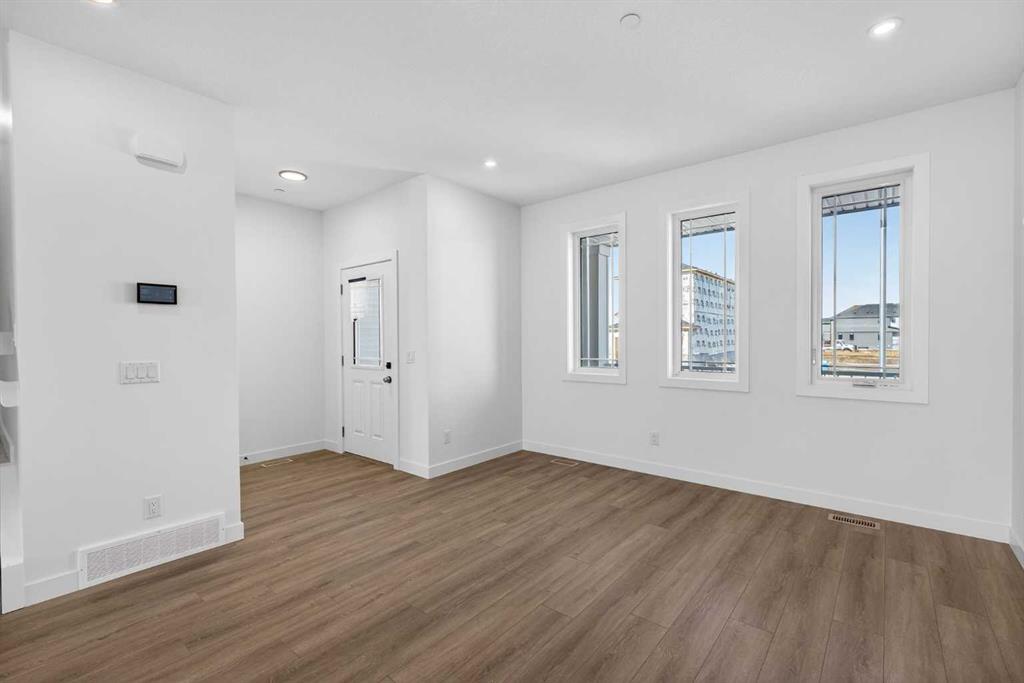 Picture for 13 Hotchkiss Garden SE