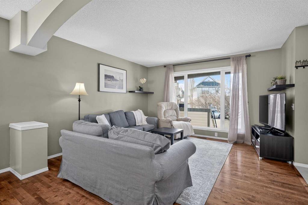 Picture for 20 Inverness Grove SE