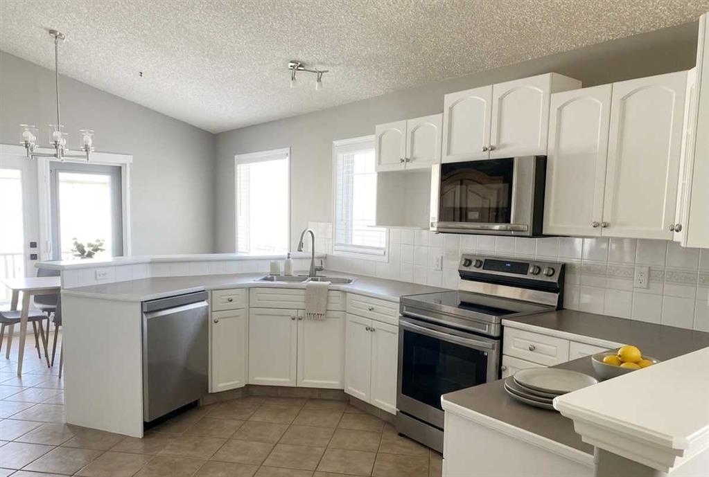 Picture for 402 Highwood Village Place NW