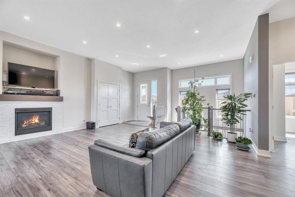 Picture for 645 Country Meadows Close 