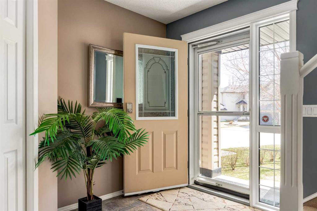 Picture for 228 Cranfield Park SE