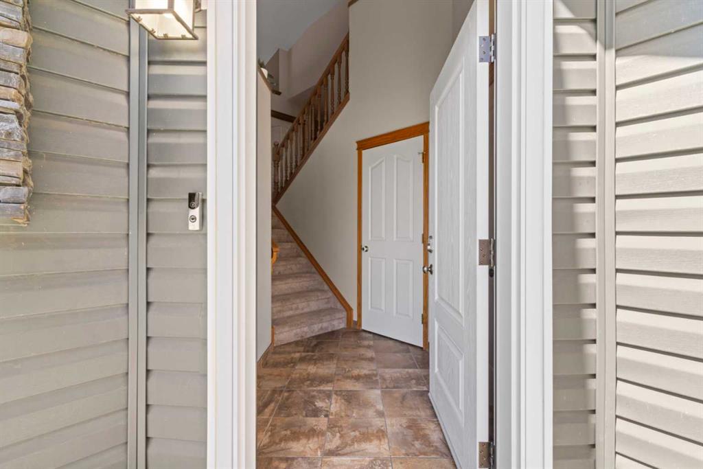 Picture for 65 Canoe Circle SW