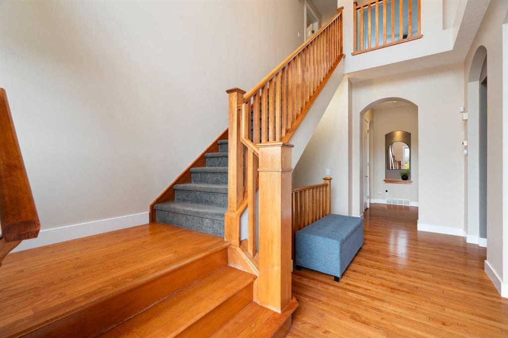 Picture for 65 Tusslewood Heights NW