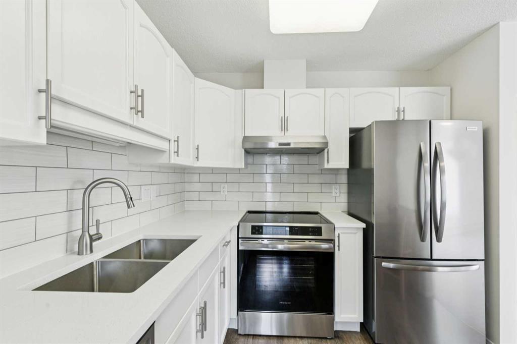 Picture for 2309, 2309 Hawksbrow Point NW