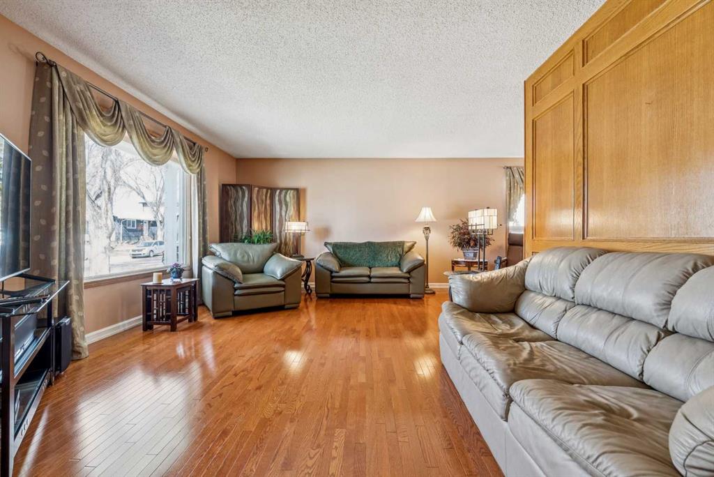 Picture for 320 Whiteview Road NE