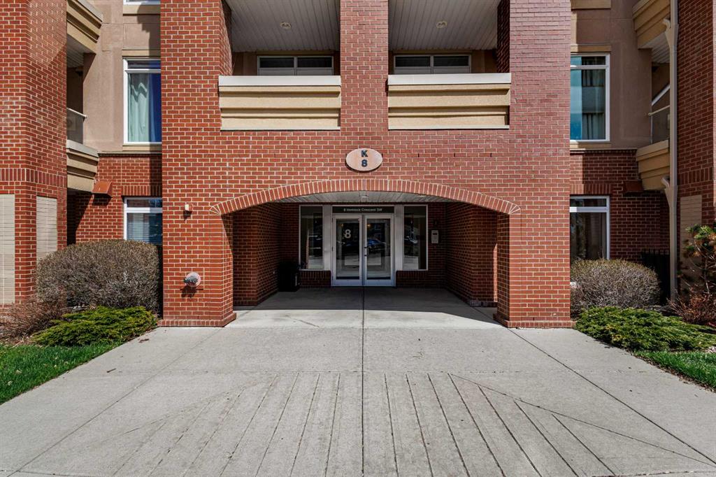 Picture for 304, 8 Hemlock Crescent SW