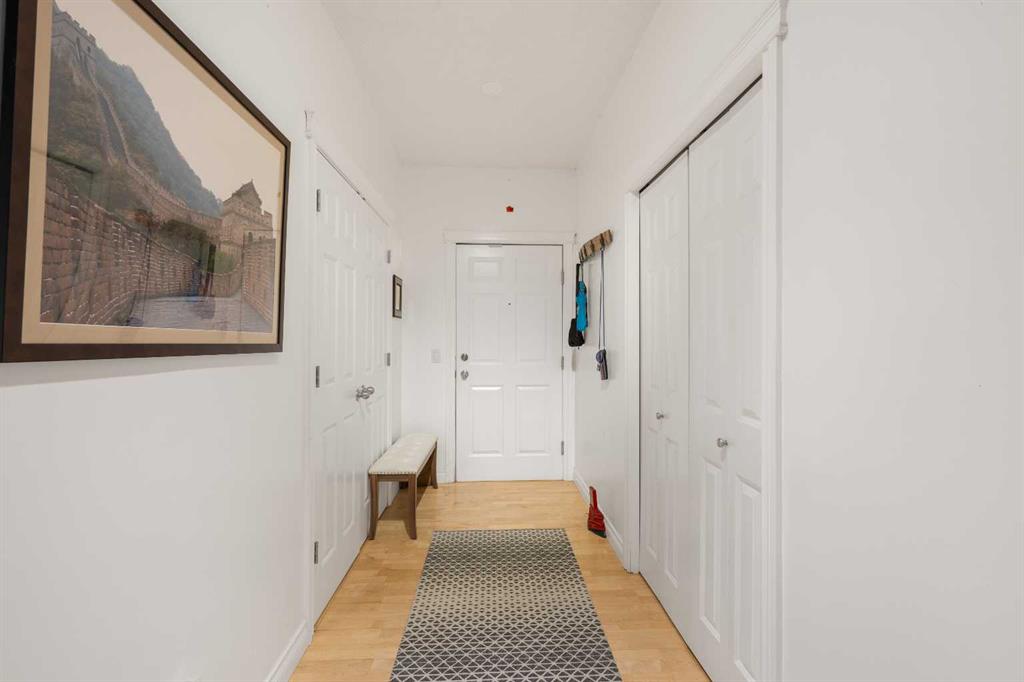 Picture for 304, 8 Hemlock Crescent SW