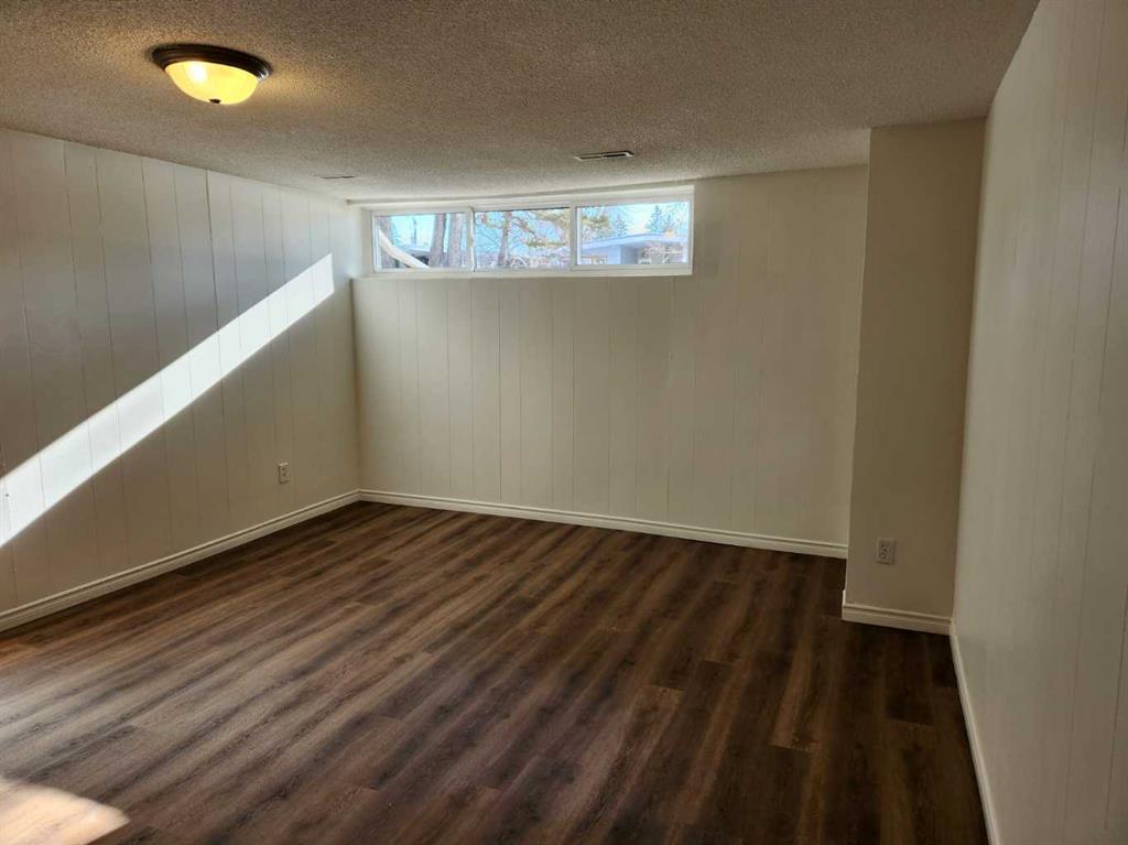 Picture for 640 648 68 Avenue SW