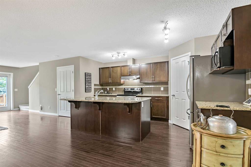 Picture for 32 Cranston Gate SE