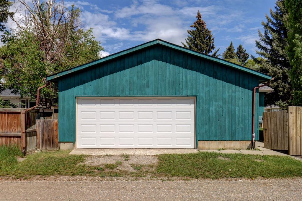 Picture for 68 Brown Crescent NW