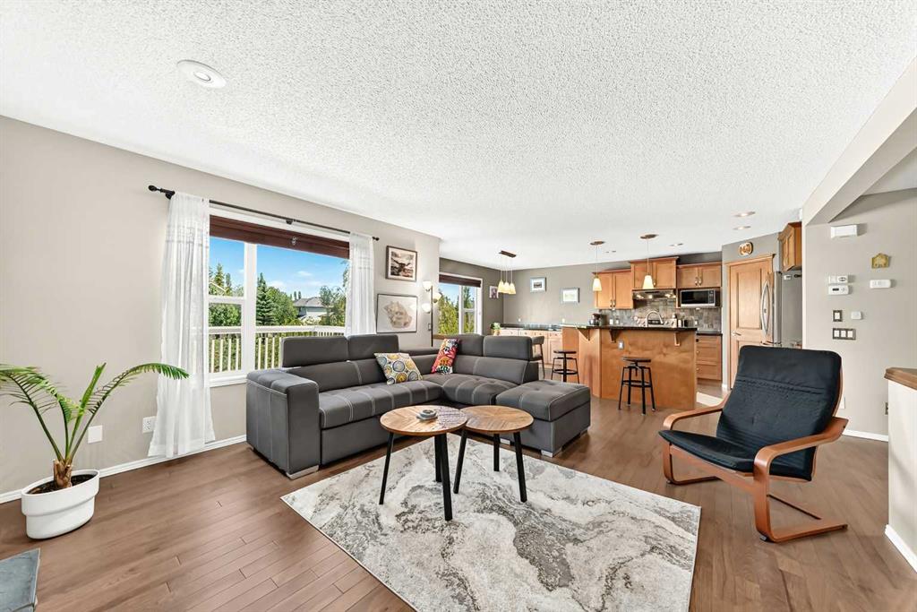 Picture for 38 Royal Oak Grove NW