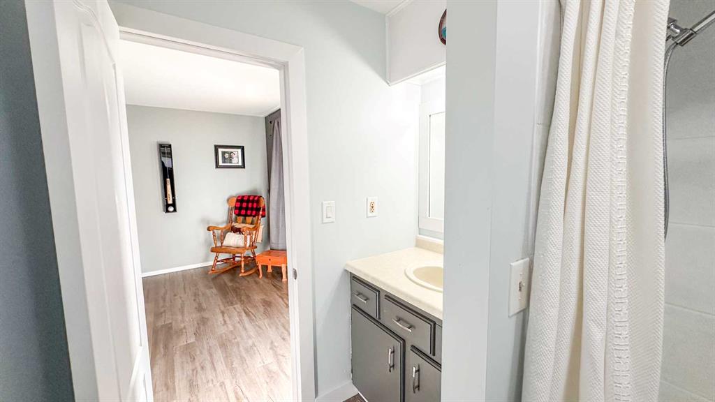 CIR Realty 617 4 Avenue CIR REALTY , Sundre, NONE,T0M1X0 ; Listing