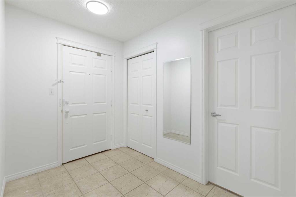 Picture for 114, 6800 Hunterview Drive NW