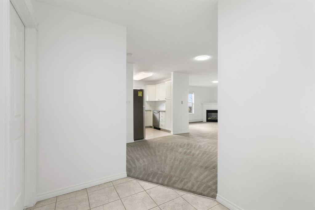 Picture for 114, 6800 Hunterview Drive NW