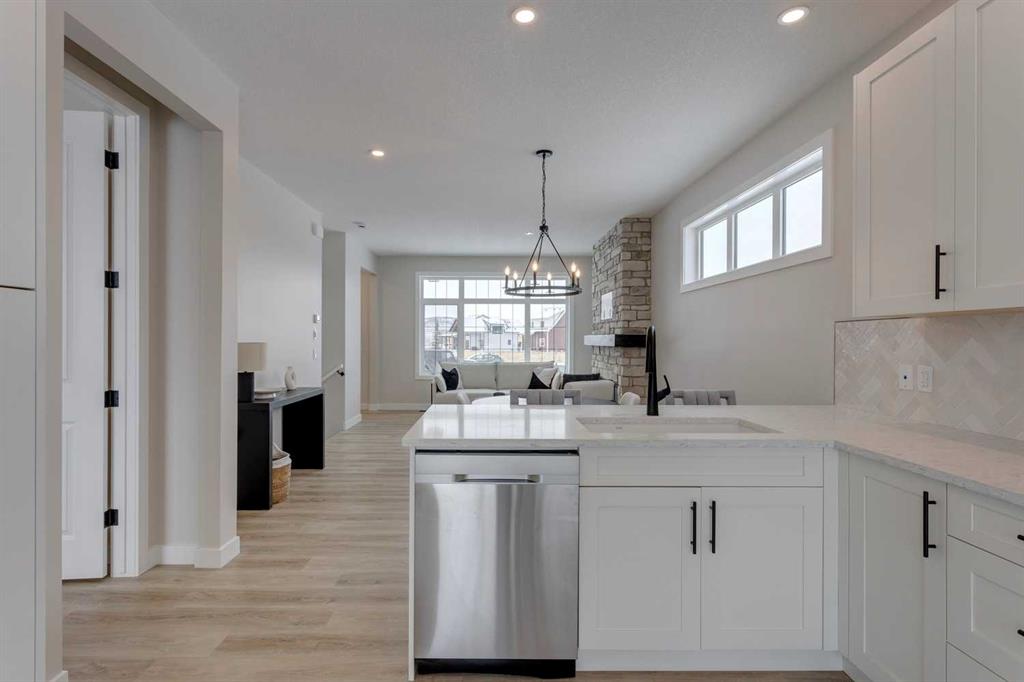 Picture for 105 Cottageclub Drive  https://www.cirrealty.ca/reb/creb/24/A2266824_13.jpg