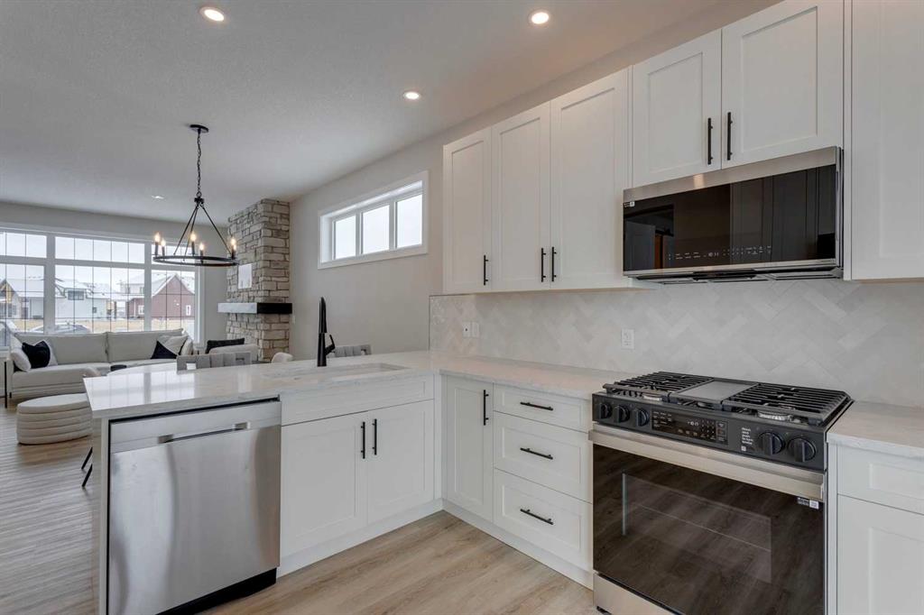Picture for 105 Cottageclub Drive  https://www.cirrealty.ca/reb/creb/24/A2266824_15.jpg