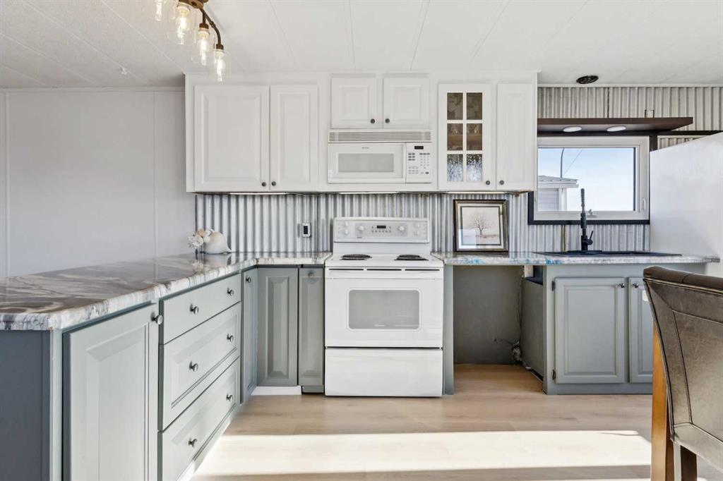 Picture for 364, 6220 17 Avenue SE