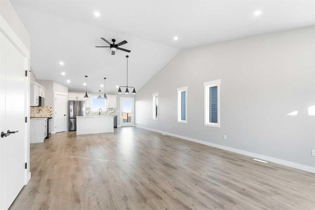 Picture for 3422 Victory Way  https://www.cirrealty.ca/reb/creb/24/A2267124_7.jpg