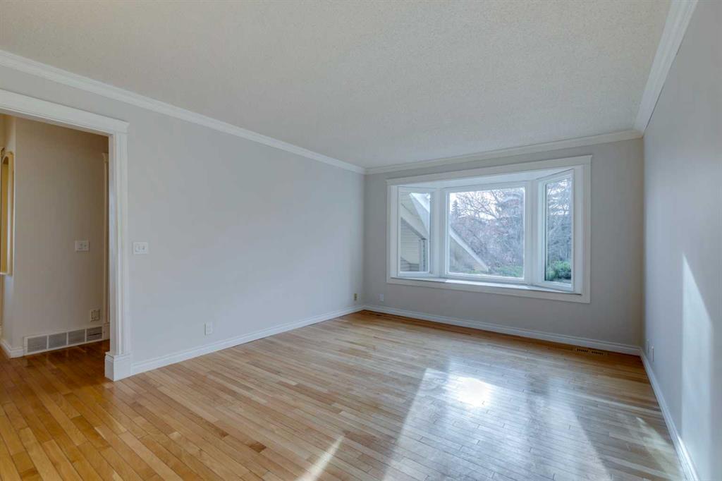 Picture for 203 Edgeland Road NW