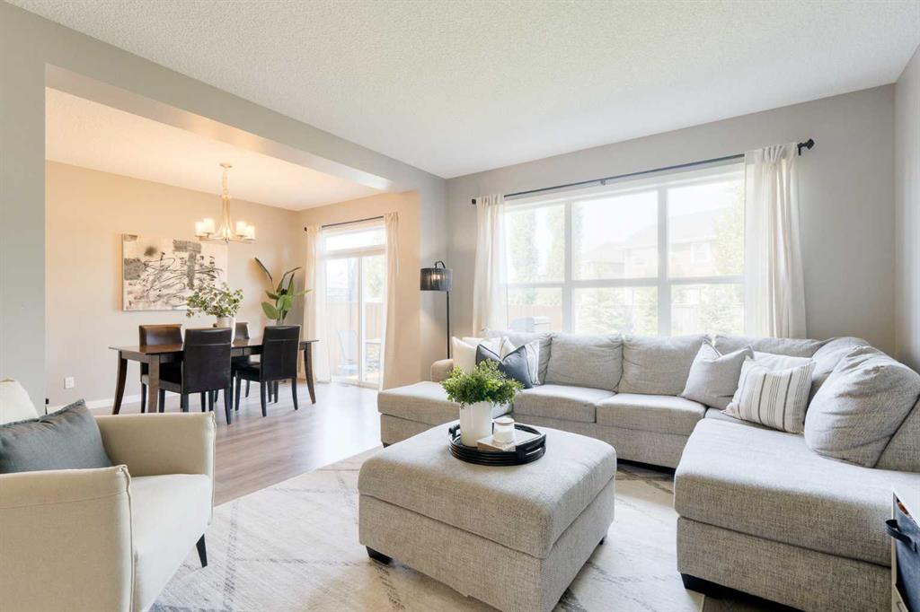 Picture for 271 River Heights Crescent 