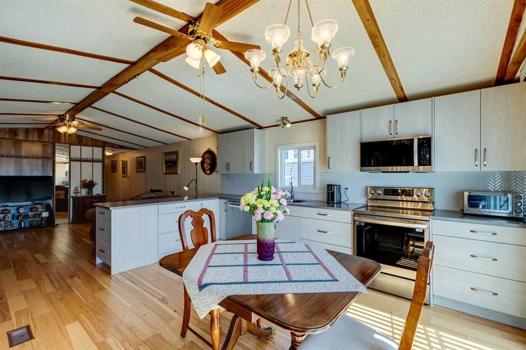 Picture for 101, 99 Arbour Lake Road NW