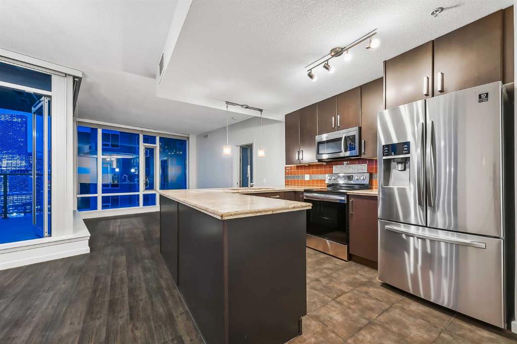 Picture for 1601, 1410 1 Street SE