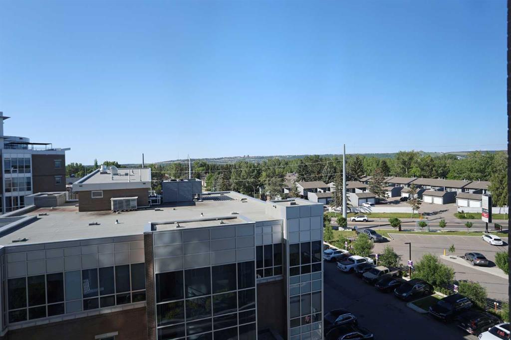 Picture for 609, 16 Varsity Estates Circle NW