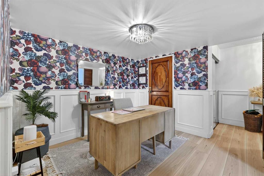 Picture for 302, 330 26 Avenue SW