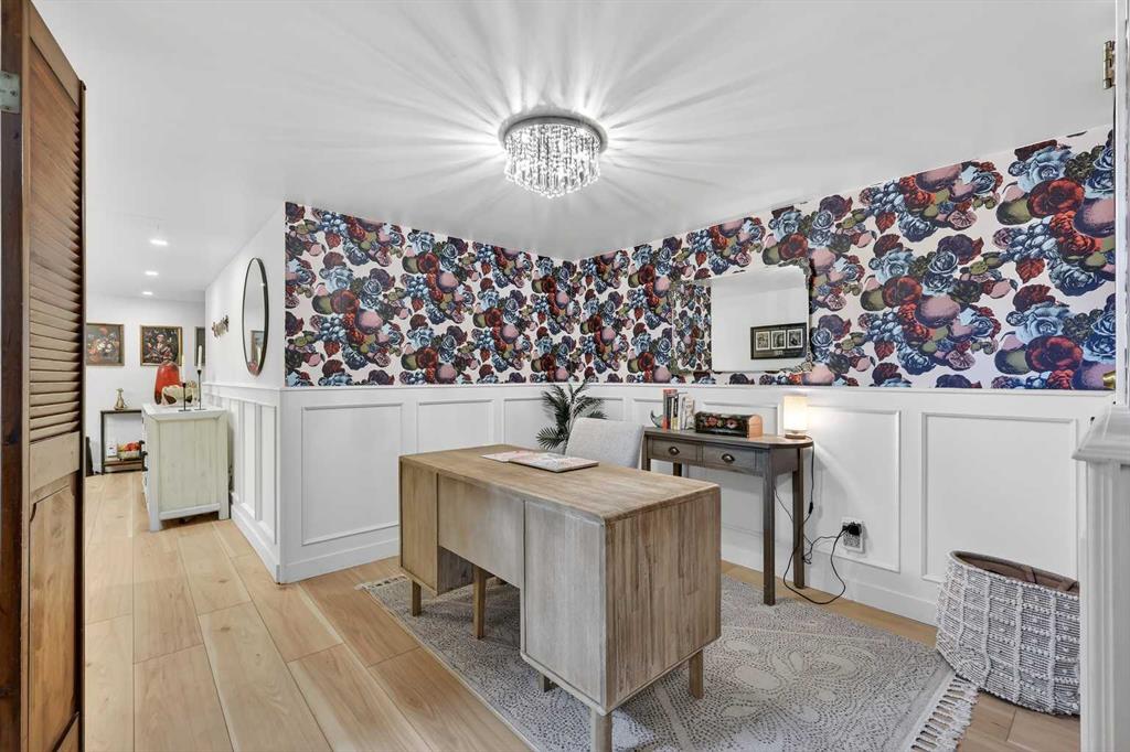 Picture for 302, 330 26 Avenue SW