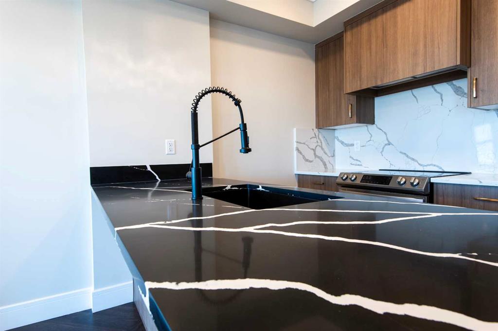 Picture for 414, 370 Dieppe Drive SW