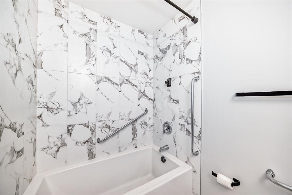 Picture for 201, 2702 17 Avenue SW