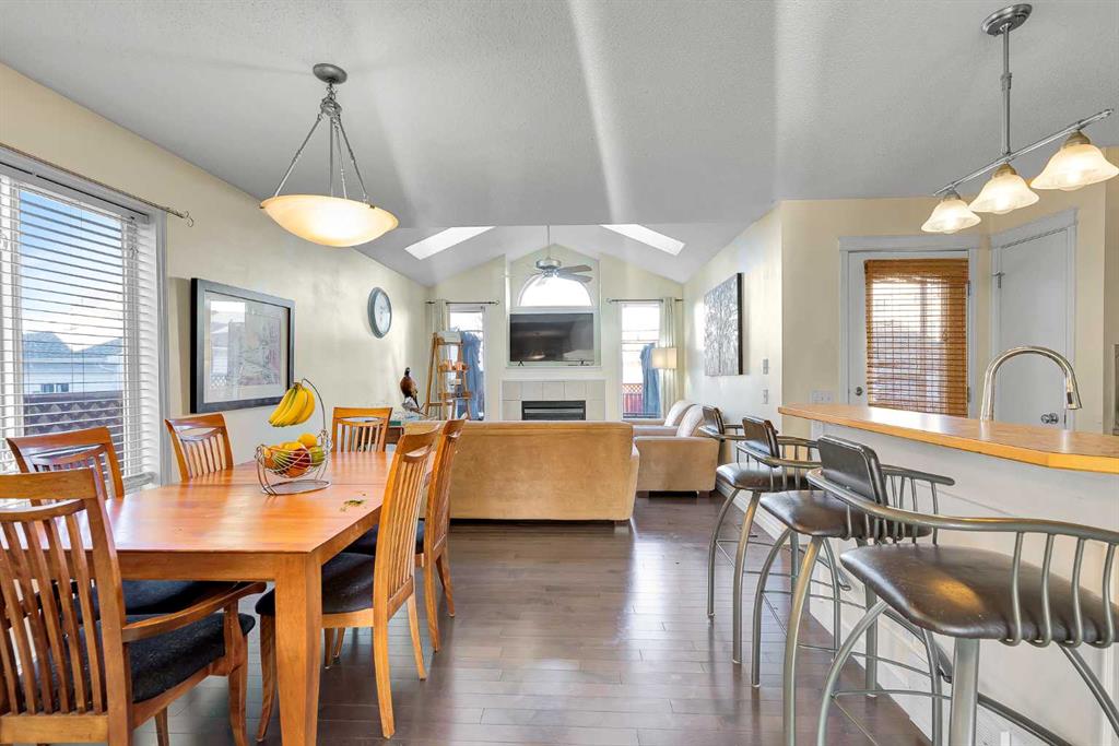 Picture for 224 Prestwick Avenue SE