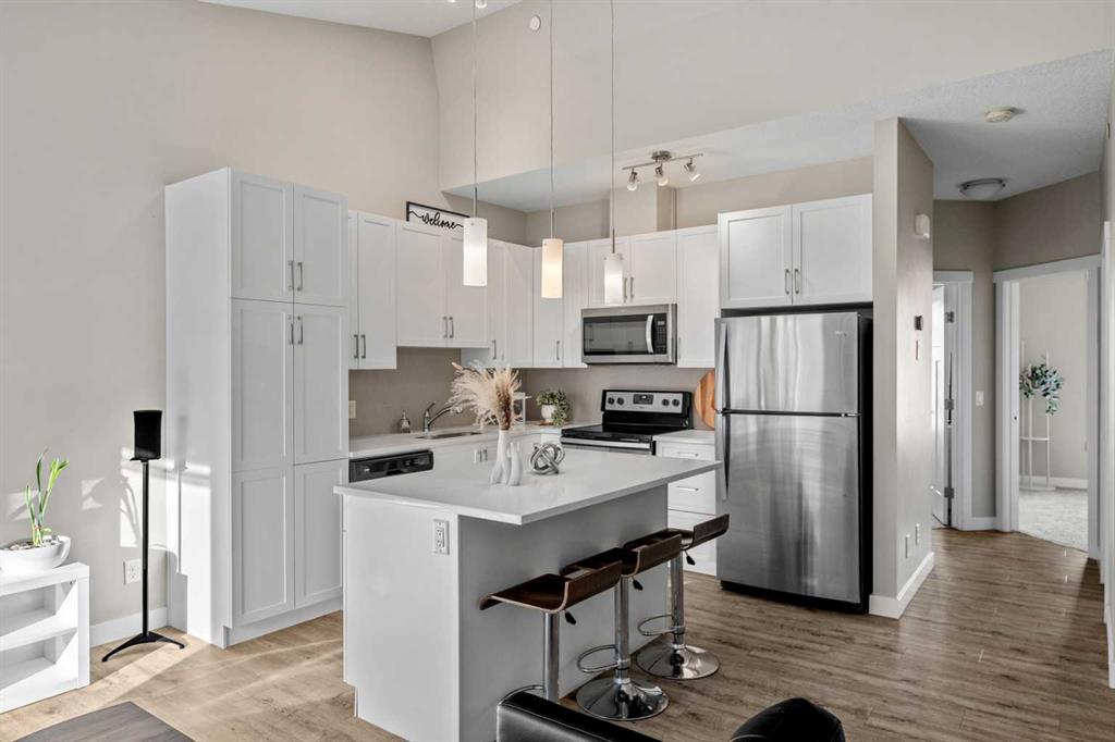 Picture for 124 Livingston Common NE