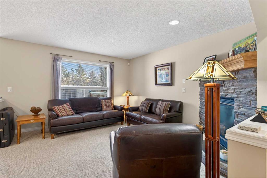 Picture for 627 Auburn Bay Heights SE