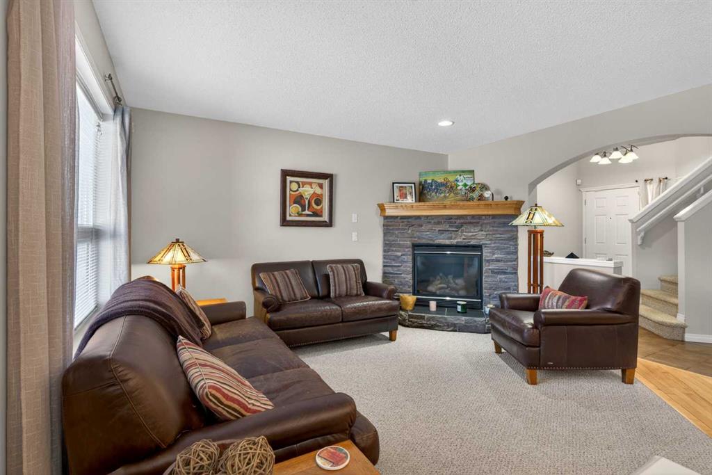 Picture for 627 Auburn Bay Heights SE