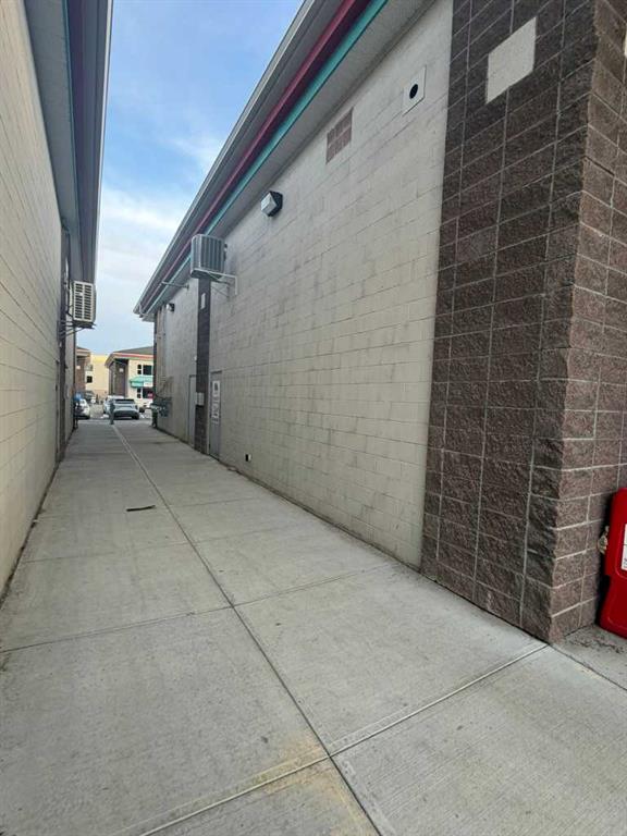 Picture for 209, 4656 Westwinds Drive NE