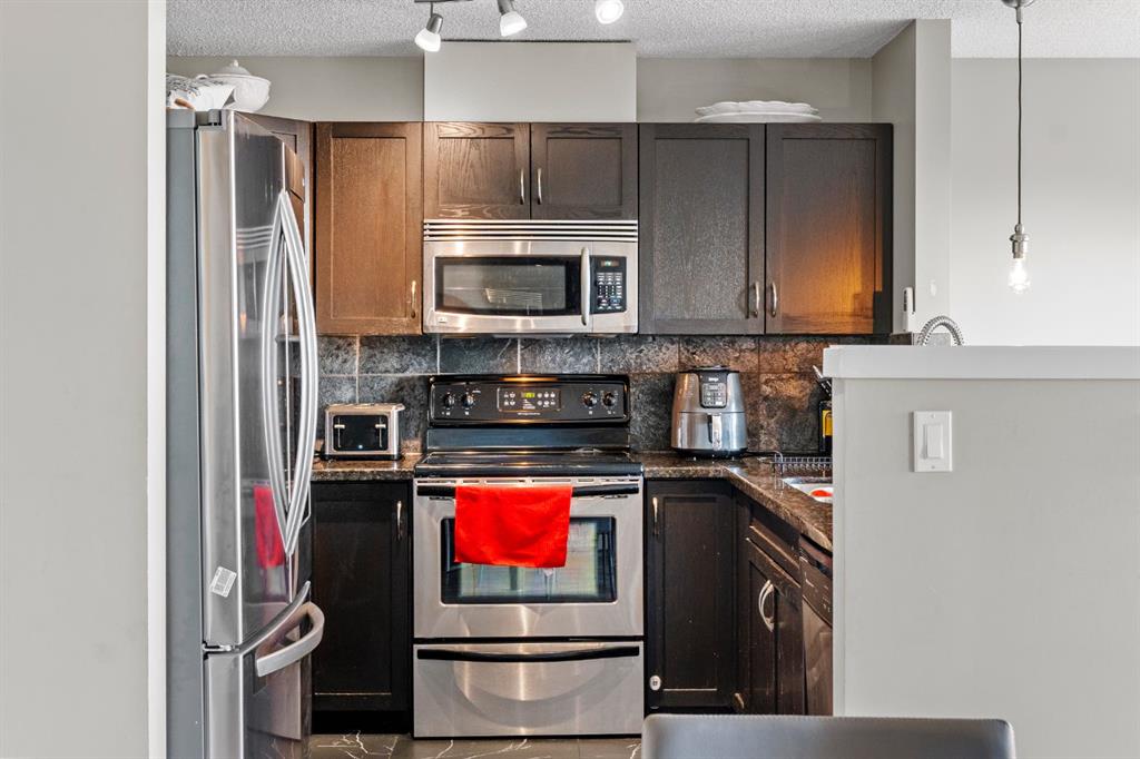 Picture for 10, 105 Village Heights SW