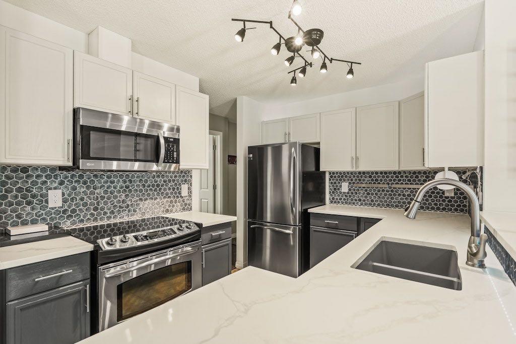 Picture for 22, 914 20 Street SE