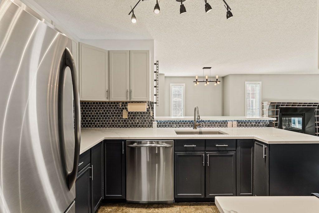 Picture for 22, 914 20 Street SE