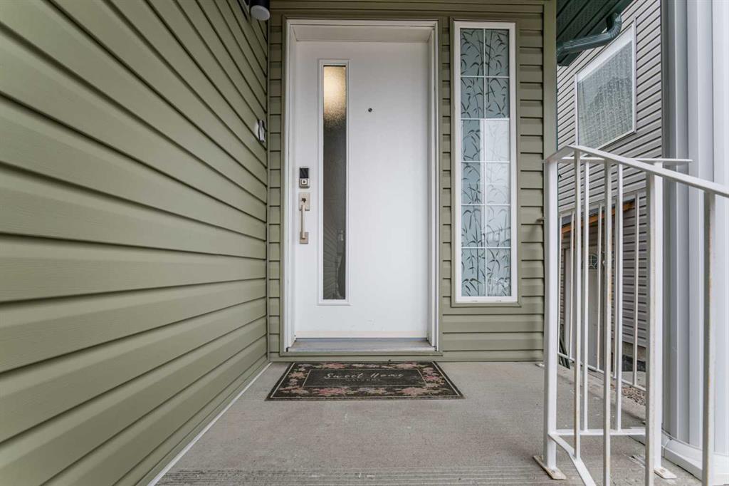 Picture for 31 Saddleback Way NE