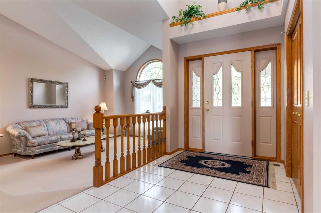 Picture for 180 Edgevalley Circle NW