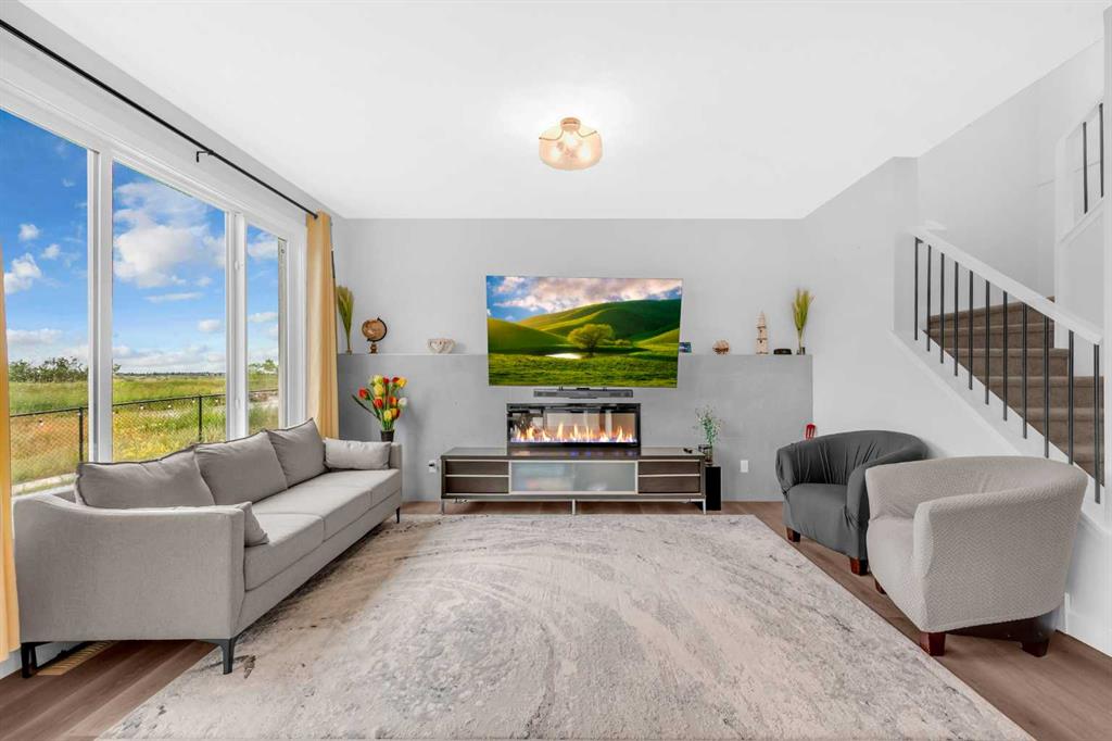 Picture for 93 Legacy Reach Crescent SE