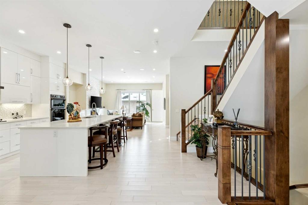 Picture for 3036 28 Street SW