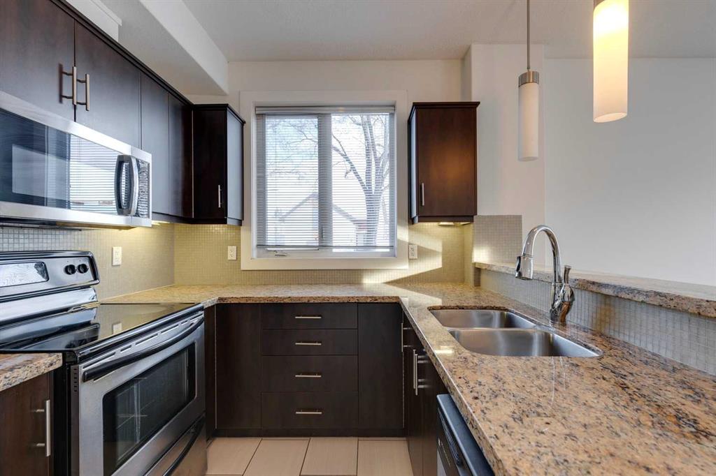 Picture for 101, 320 12 Avenue NE