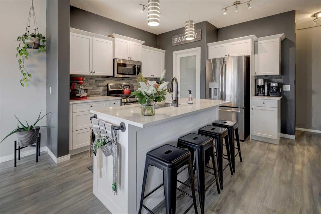 Picture for 156 Wildrose Crescent 