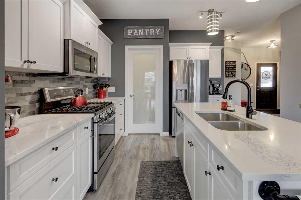 Picture for 156 Wildrose Crescent 