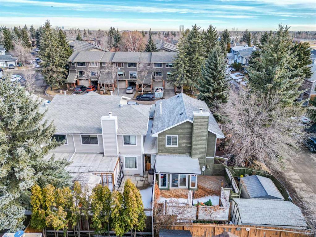 Picture for 320 Midpark Gardens SE