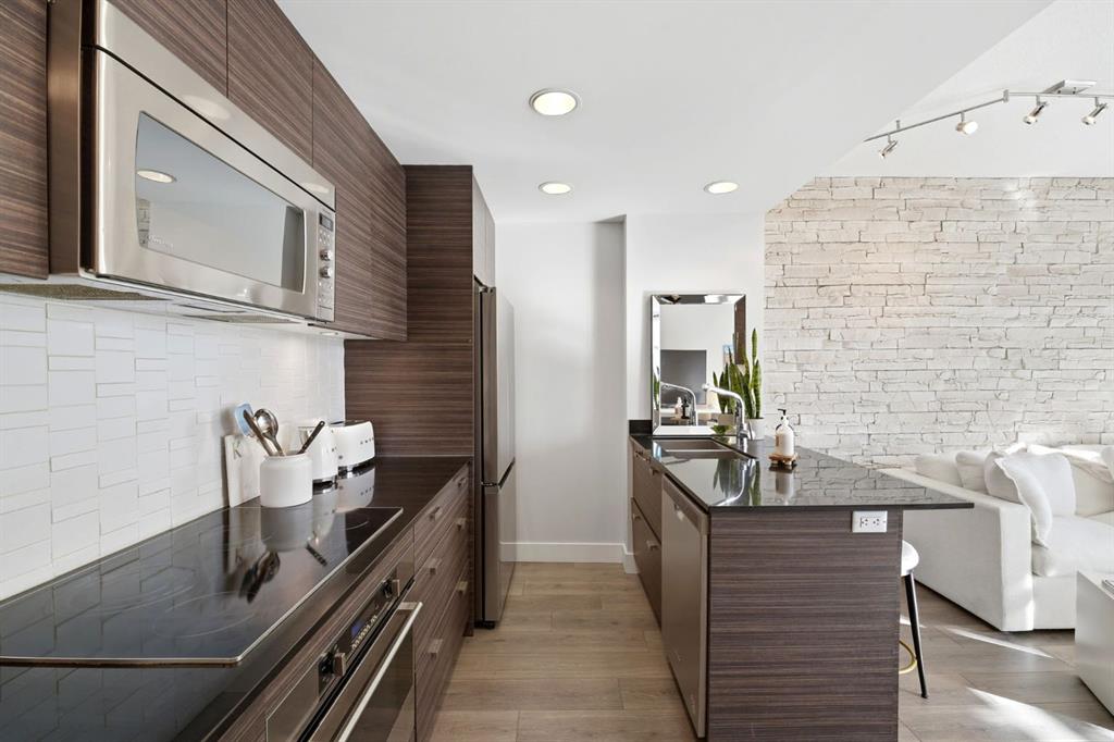 Picture for 301, 1500 7 Street SW