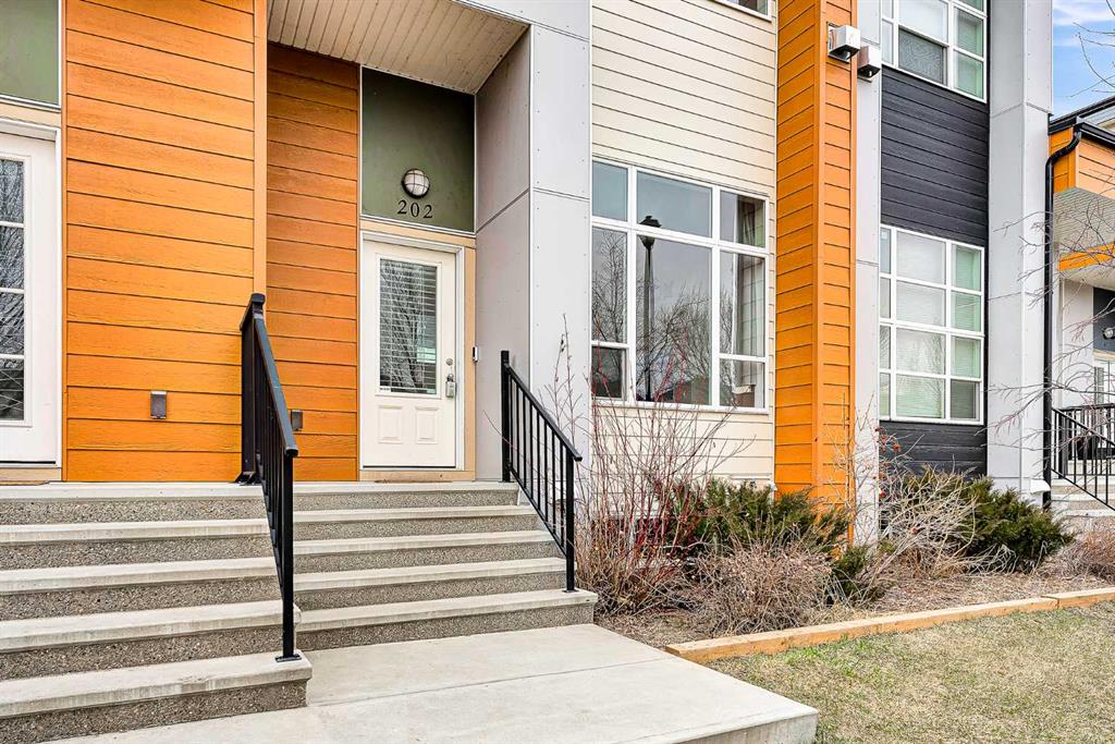 Picture for 202, 1530 bayside Avenue SW